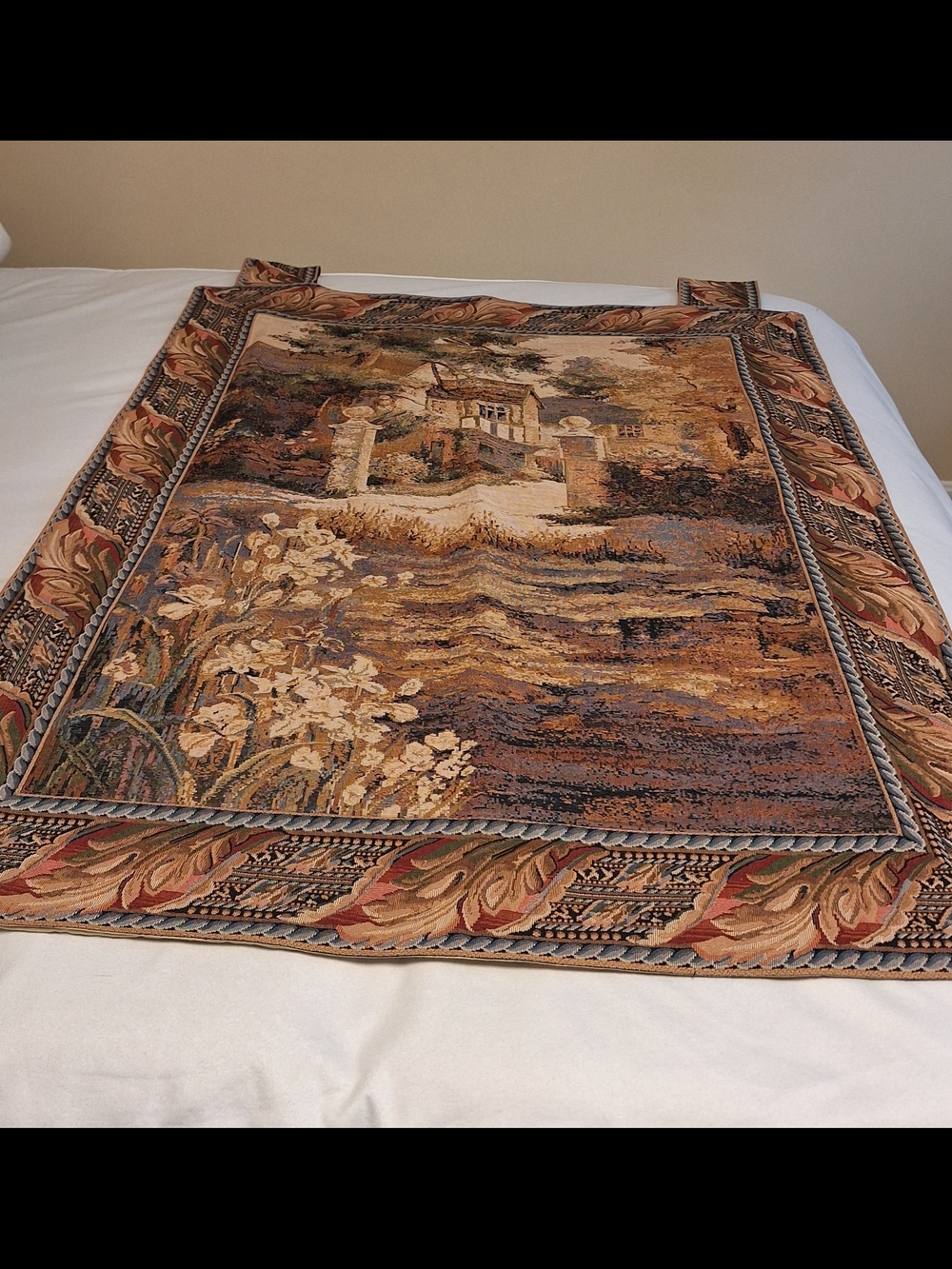 Sea Quee Classic Cottage Tapestry Wall Hanging in Brown and Tan